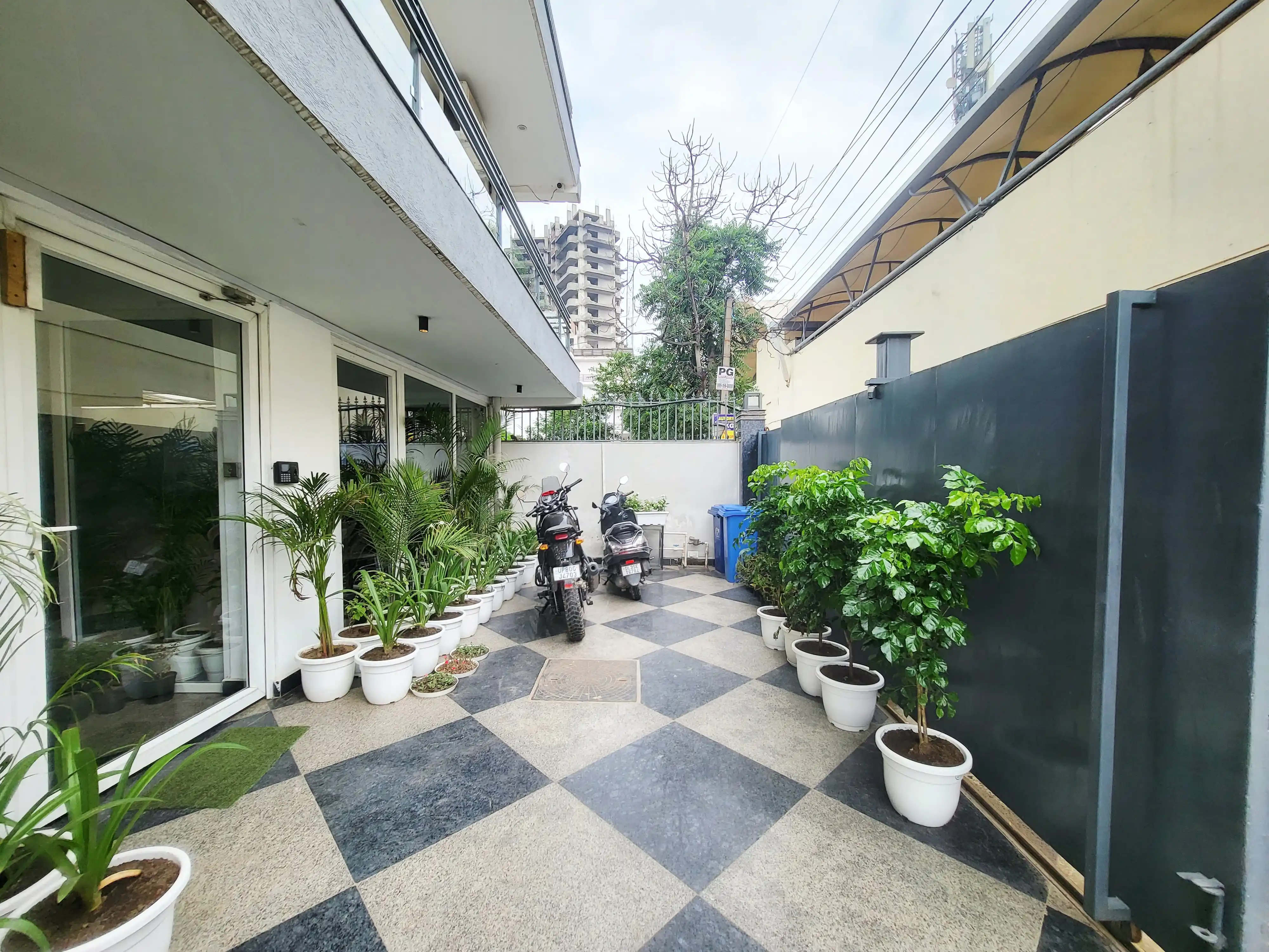 Abs Photo 3 Abs Photo 3