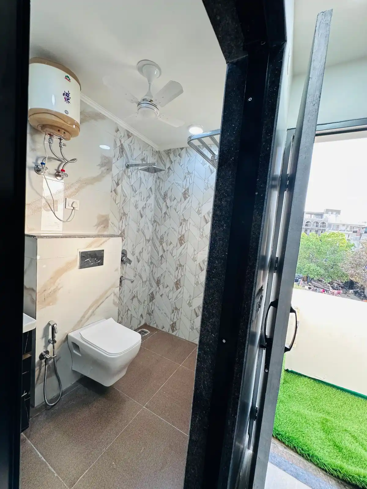 Aman Apartment (The Luxury Rooms) - Image 13