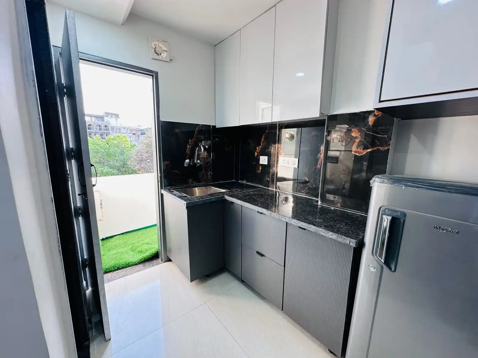 Aman Apartment (The Luxury Rooms) - Image 16