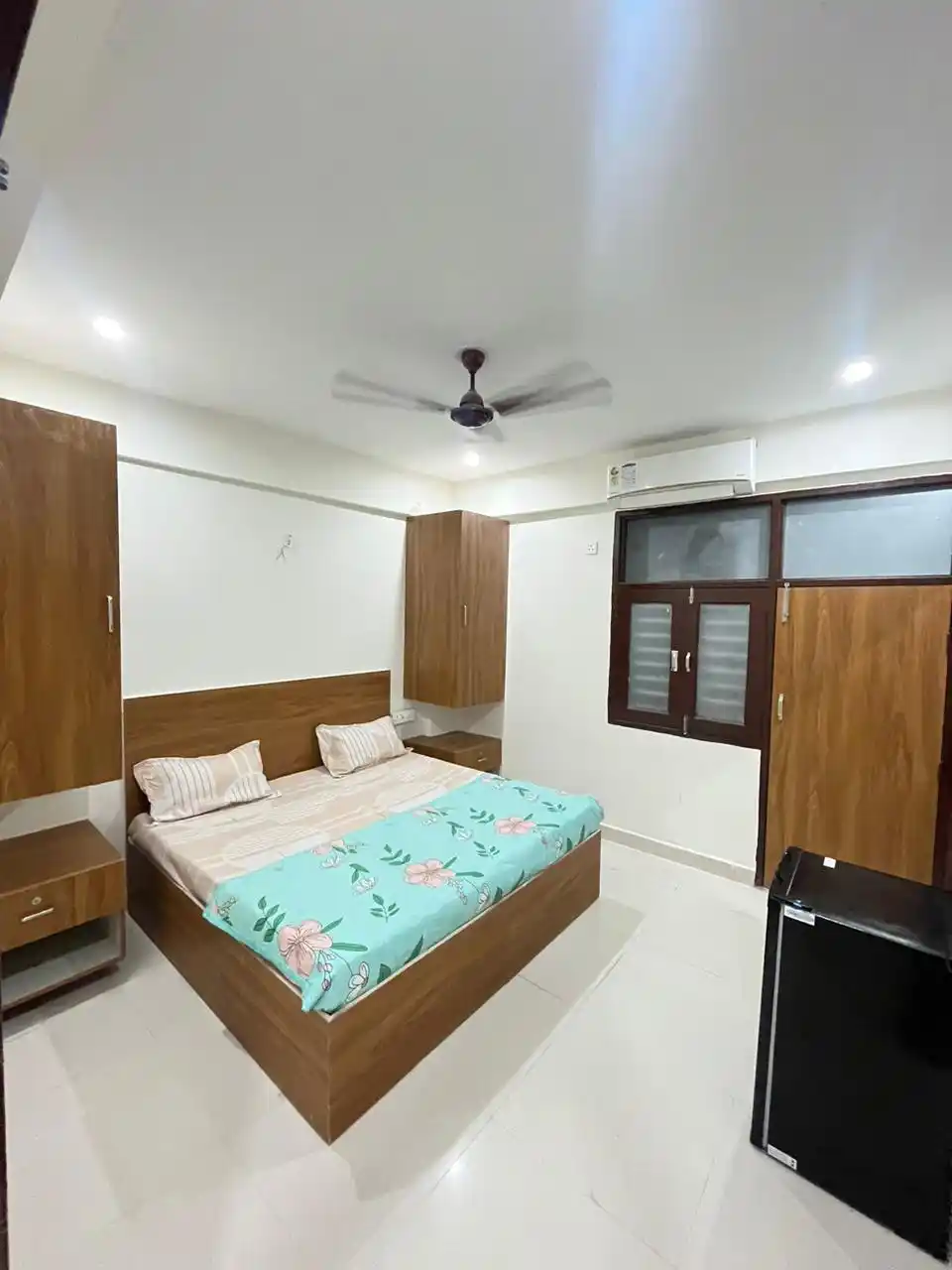 Cozy Rooms - Image 7