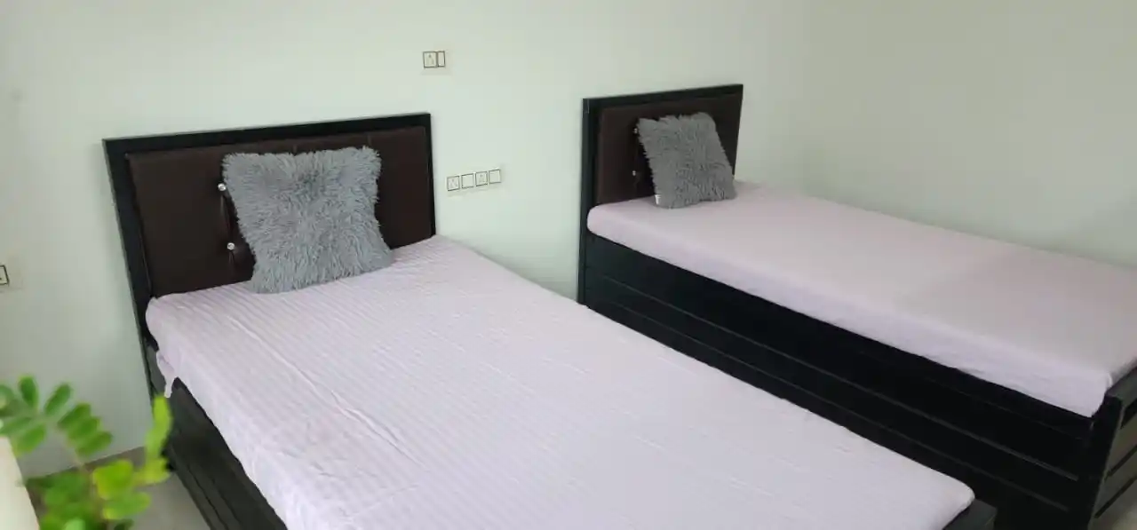 Garden View Apartment - Image 12