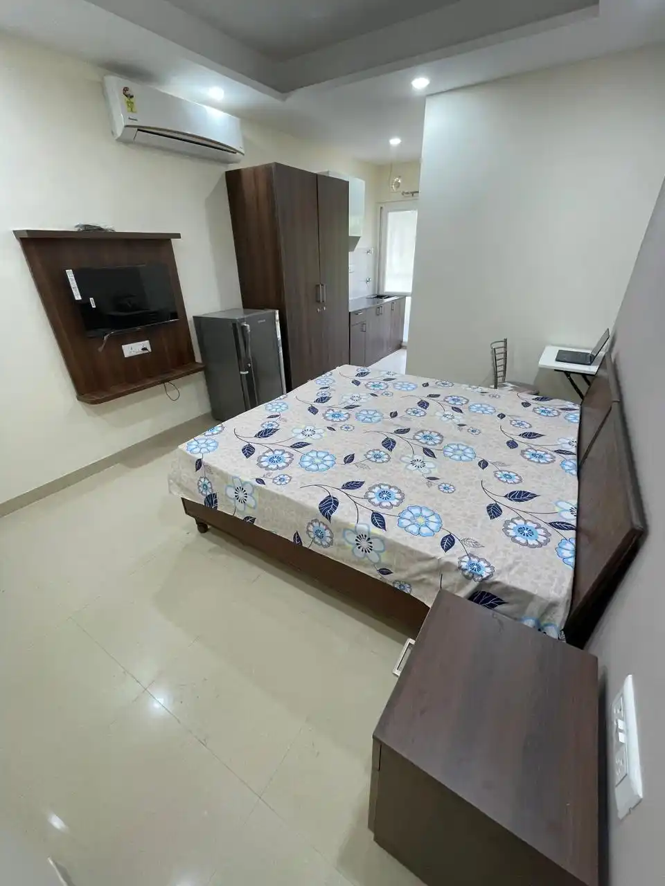 Flats On Rent 3201 Sec 28 - Image 5