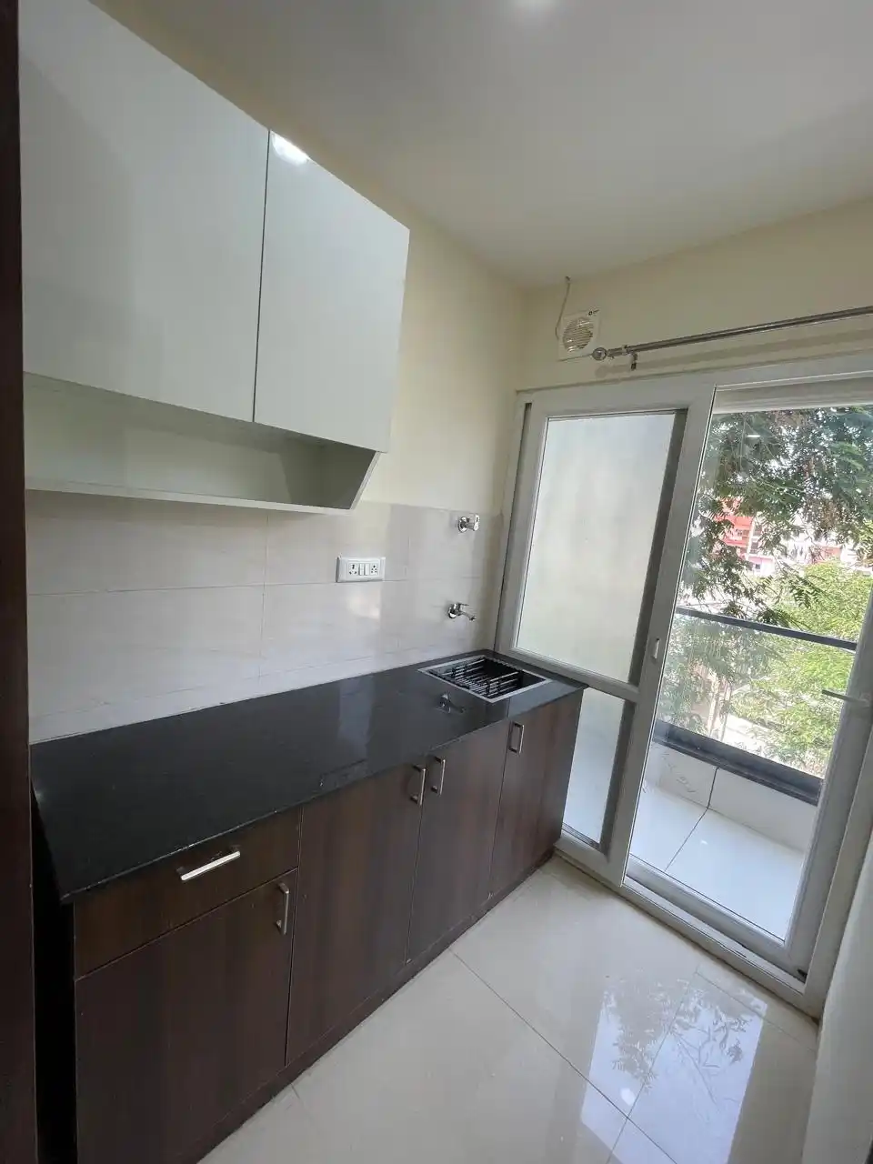 Flats On Rent 3201 Sec 28 - Image 3