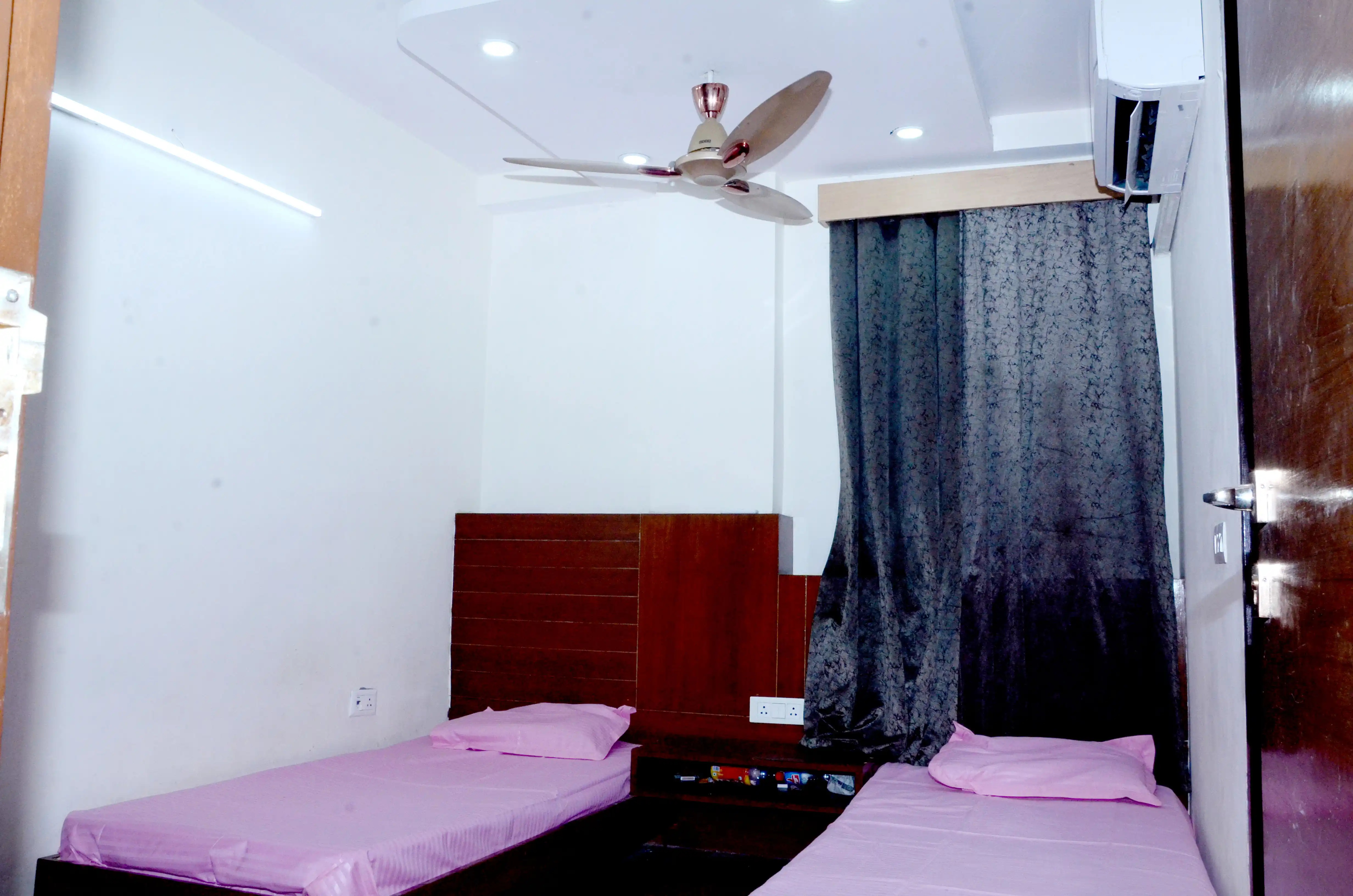 Yash PG Chaudhary House Boys - Image 24