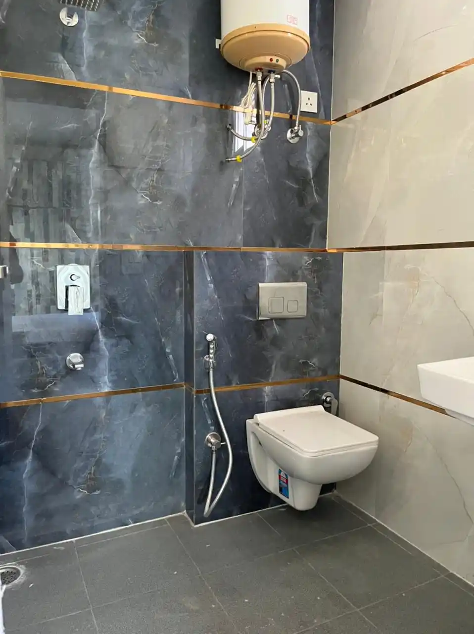 326 Sec 27 Photo 2 326 Sec 27 Photo 2