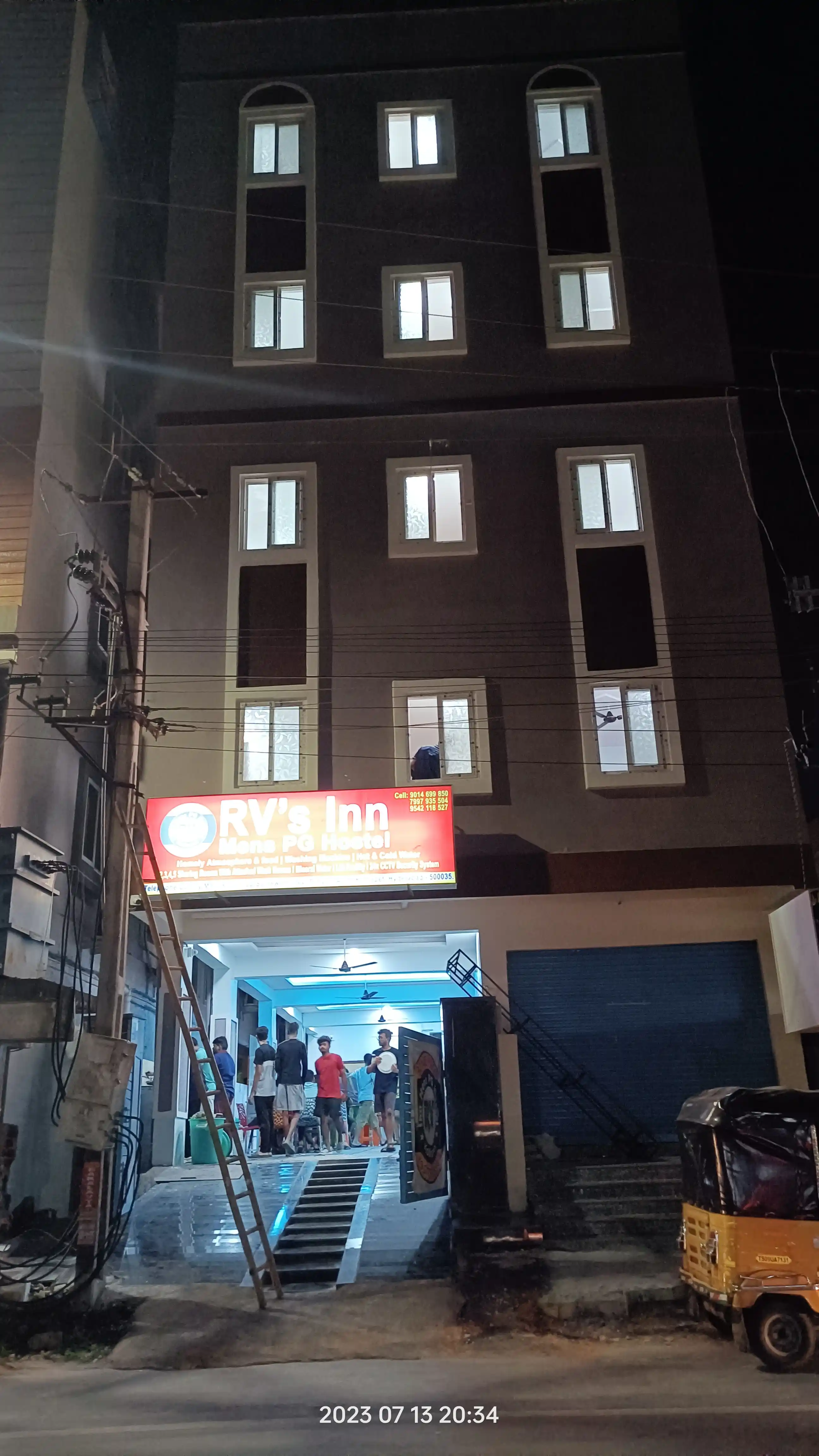 RV's Inn Mens PG Photo 2 RV's Inn Mens PG Photo 2