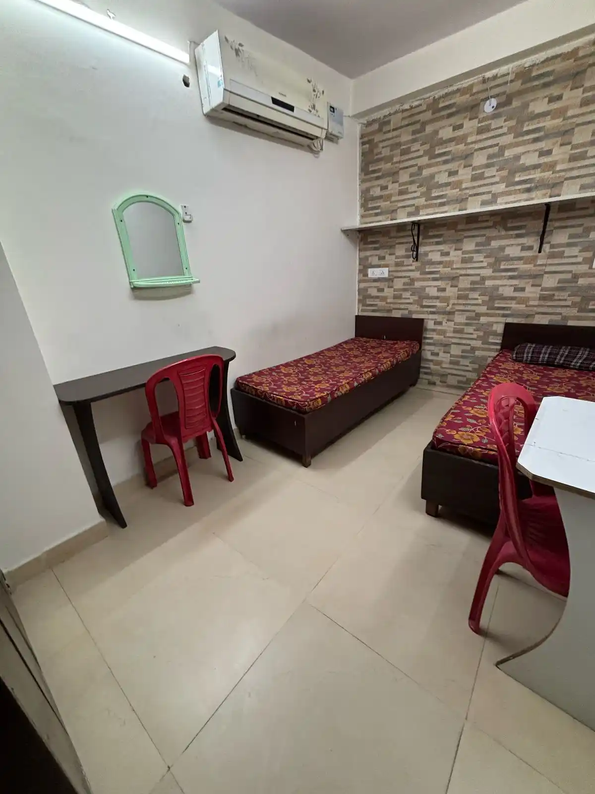 139A - Image 3