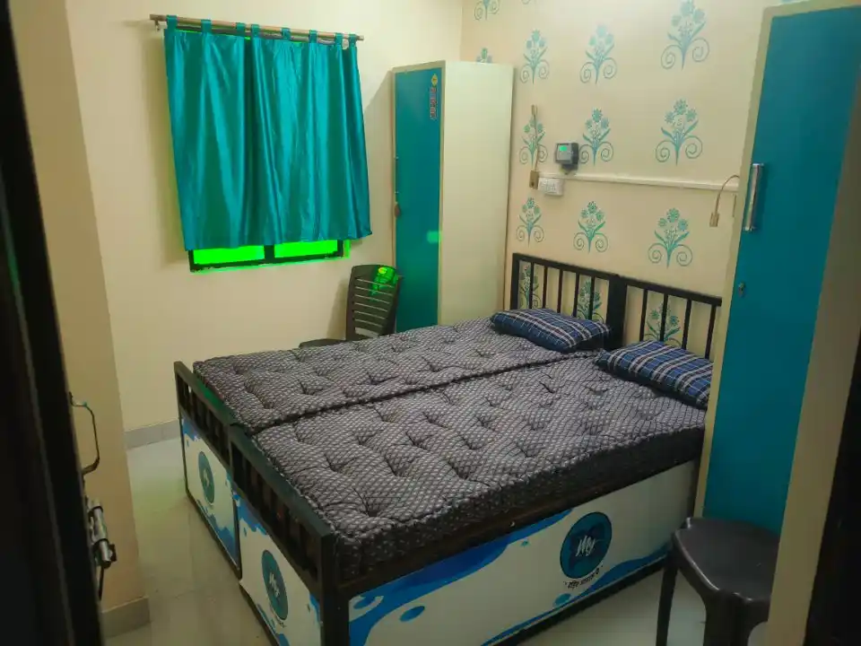 Yuvika Girls Hostel & PG - Image 1