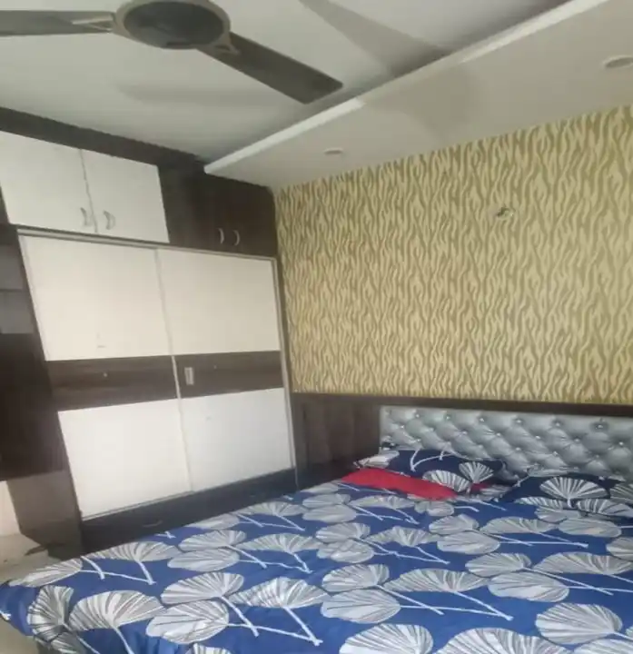 4B Crystal Homes Photo 4