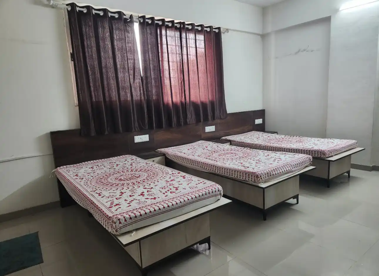 Homies' Living Opal (Baner) - Image 55